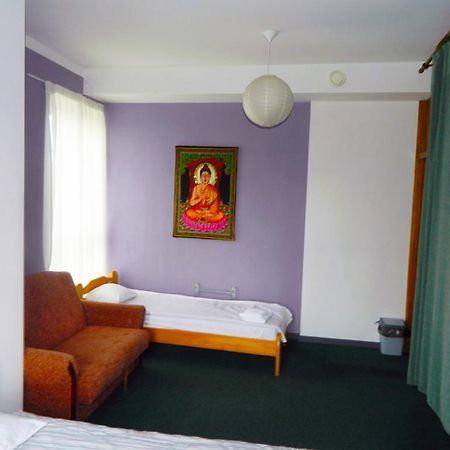 Rojupe Hotel Roja Bagian luar foto