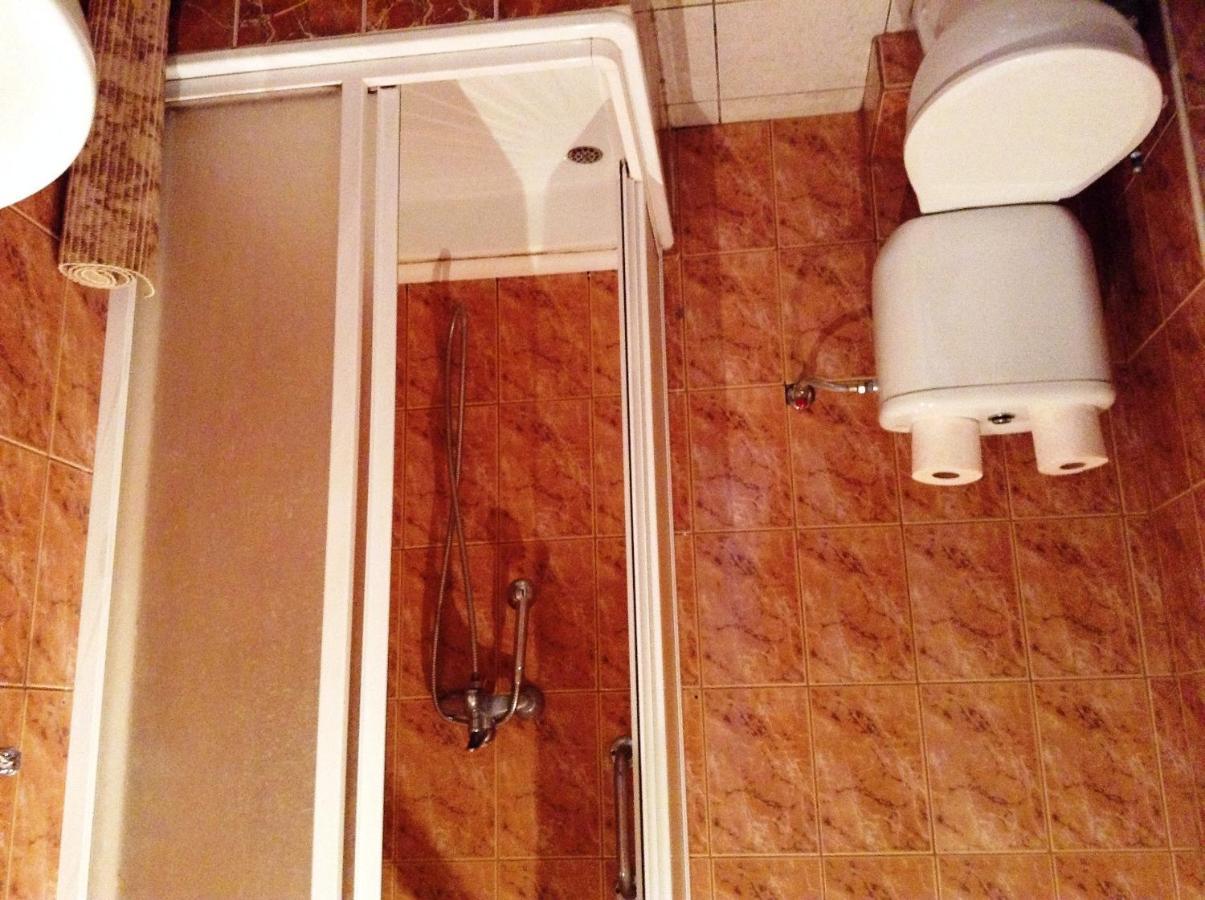 Rojupe Hotel Roja Ruang foto